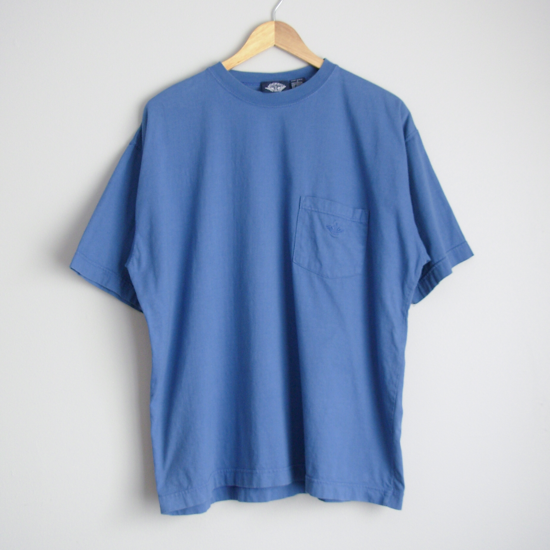 90's blue pocket tee shirt, men's size large | Manor Vintage