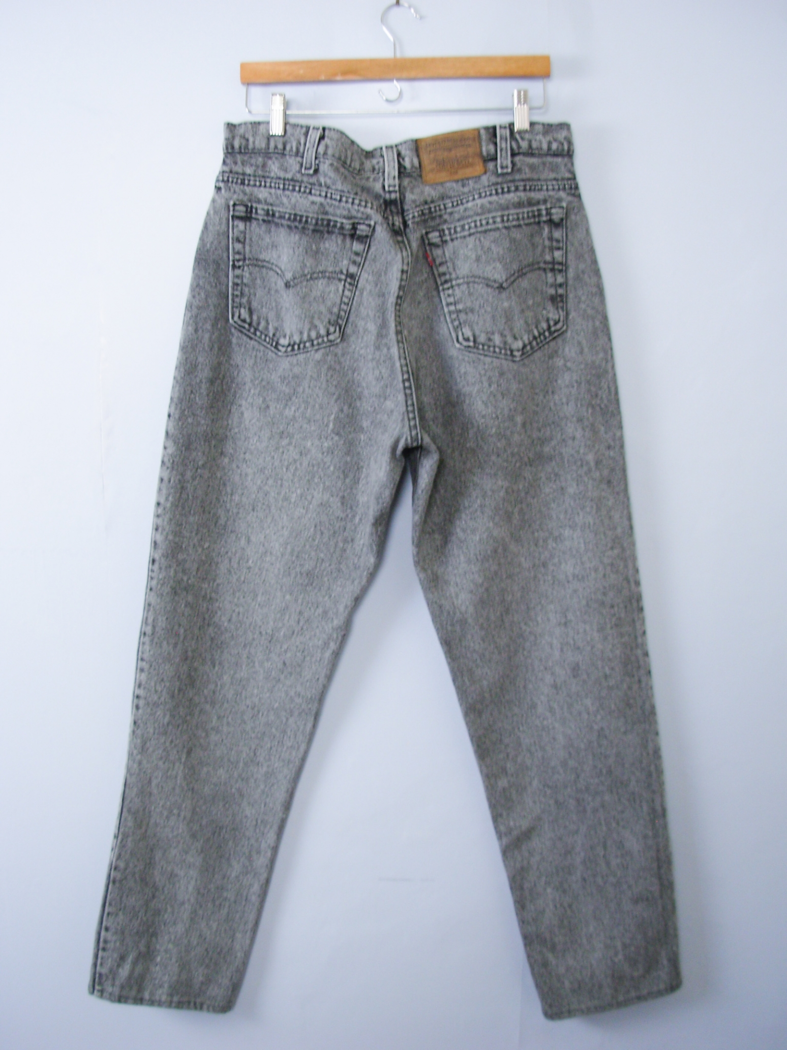 dæk Kakadu Bemærk Vintage 90's Levi's 540 black acid wash straight leg jeans, men's size 36 |  Manor Vintage