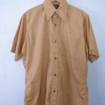 Vintage 70's caramel button up short sleeve shirt with pocket, men's size medium