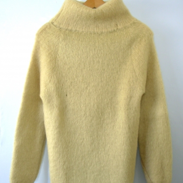 Vintage 60's pale yellow chartreuse Mohair turtleneck sweater, women's size small