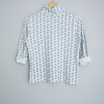 90's spiderweb turtleneck shirt, women's size small