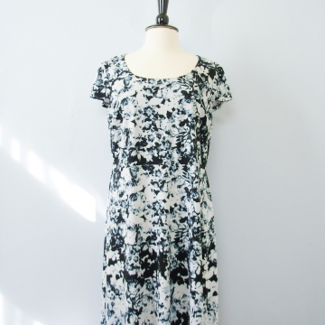Y2K black and white cyber floral dress, women's size XL