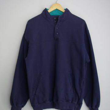 90's Eddie Bauer navy blue sweatshirt with pockets, men's size small