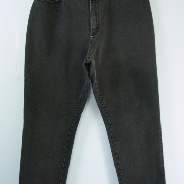 90's Lee black high waisted jeans with tapered leg, women's size 20 / 22