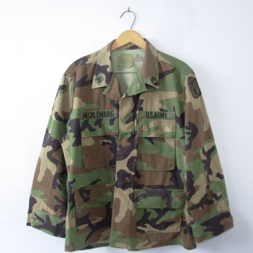 Vintage 90's camo jacket, army jacket, military camouflage fatigues, camo shirt, size medium - short