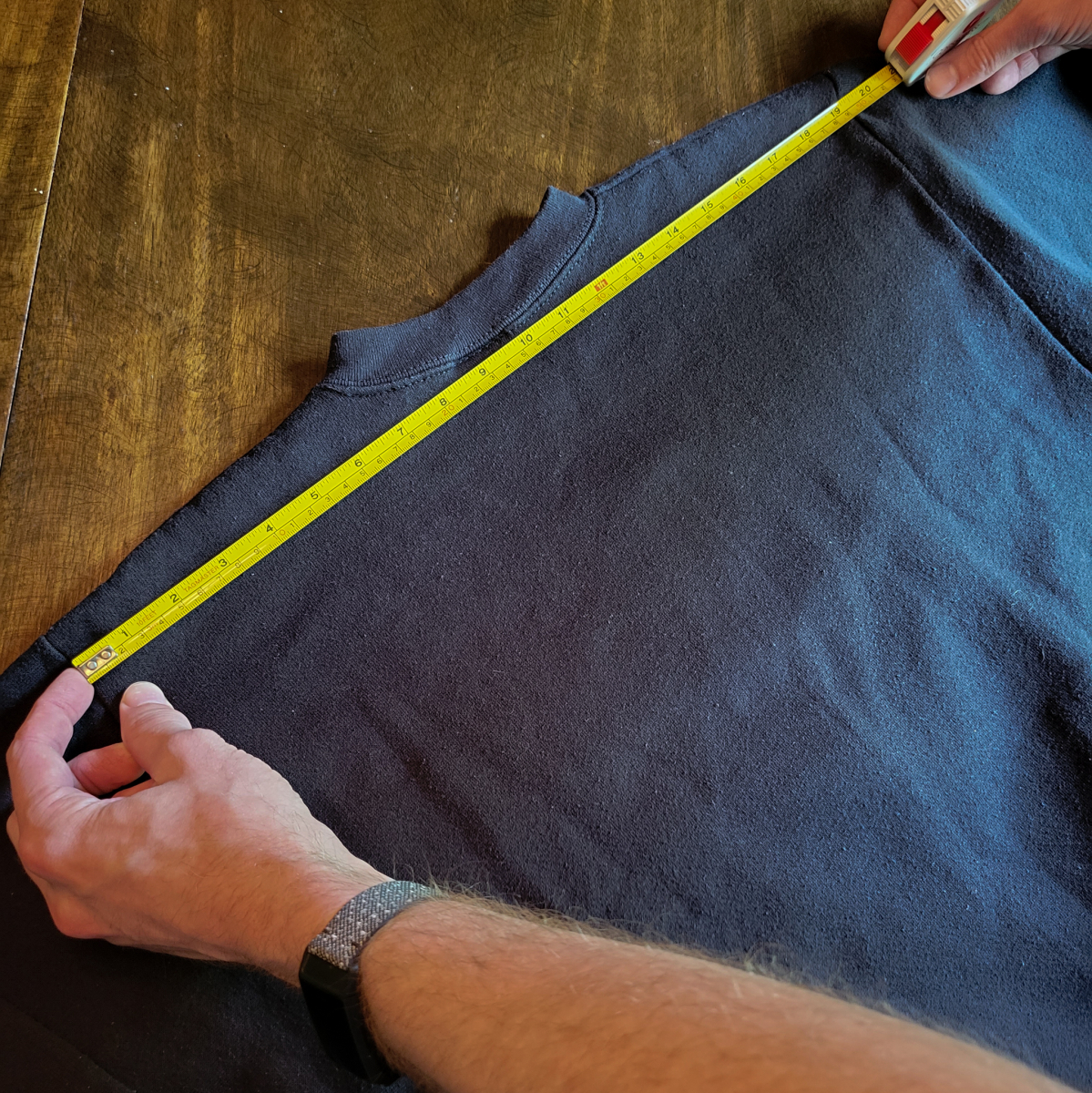 How to measure shirts for an accurate fit | Manor Vintage