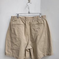 1990 Outdoor khaki cargo shorts, size 36