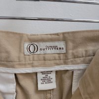 1990 Outdoor khaki cargo shorts, size 36