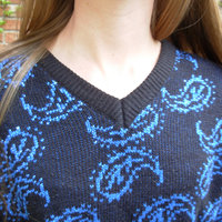 Vintage 80's dark navy sweater with metallic blue paisley designs, crop top, size medium M