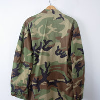 Vintage 90's distressed grunge camo jacket, military camo shirt, army camouflage fatigues, size medium - regular
