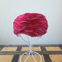 1950 Cecille Lorraine fuchsia pink feather pill box hat