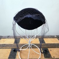 1950 blue velvet crescent fascinator hat