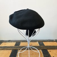 1940 New Cap Henry Pollak black wool beret tilt hat
