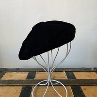 1940 silk black velvet beret tilt hat