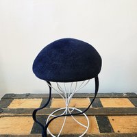 1960 Paris Boutique navy blue fur felt driving hat