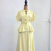 1940 pale yellow peplum blouse + skirt set, size xs