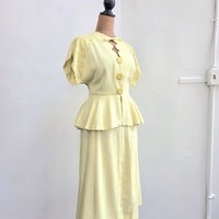 1940 pale yellow peplum blouse + skirt set, size xs