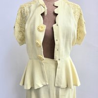 1940 pale yellow peplum blouse + skirt set, size xs