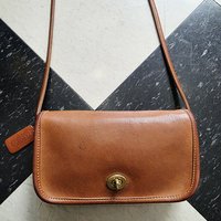 1980 COACH Dinky brown leather crossbody bag