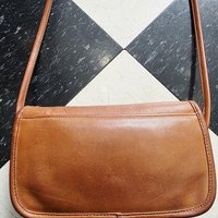 1980 COACH Dinky brown leather crossbody bag