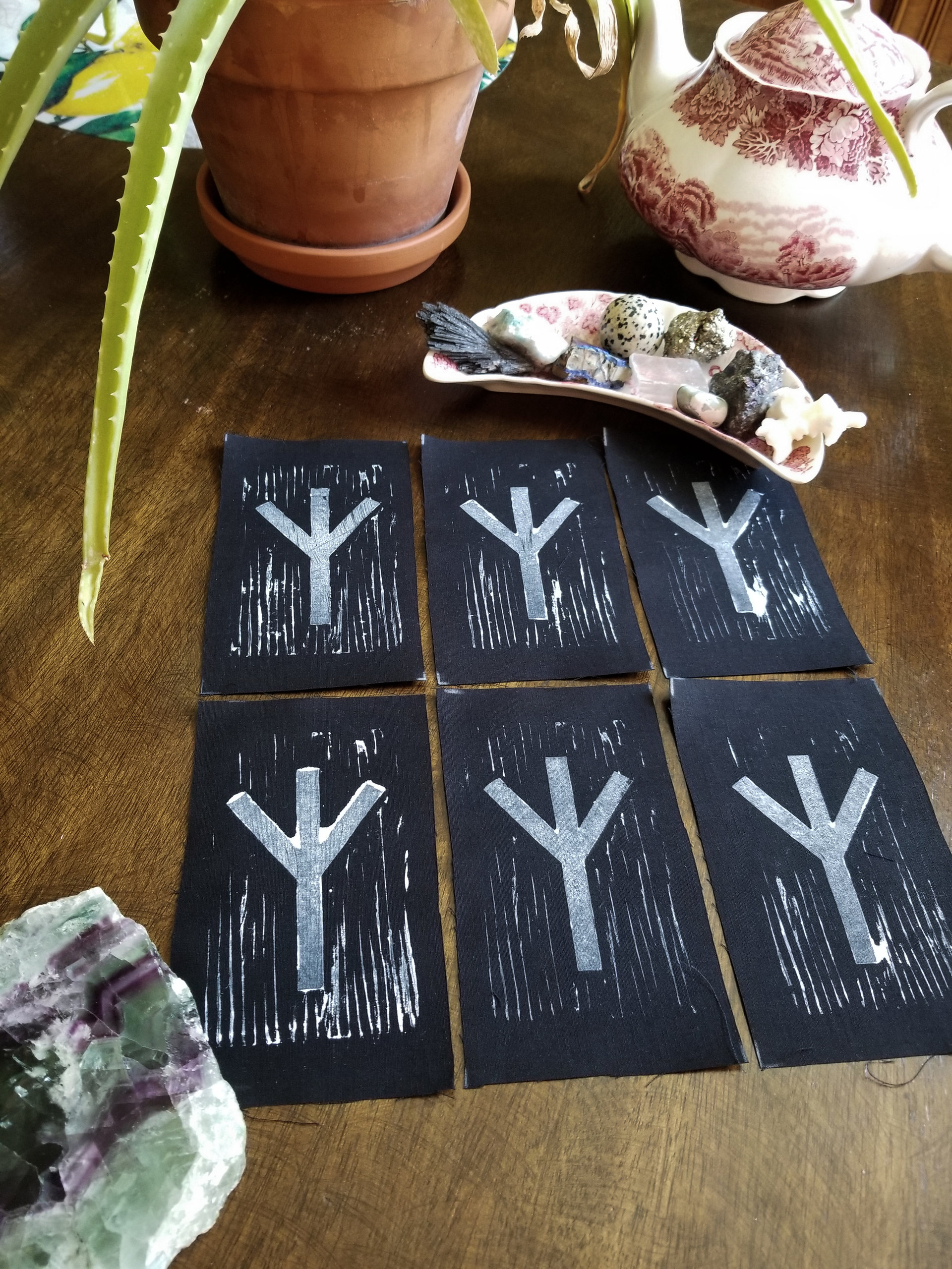 Algiz rune hand stamped patch, Elhaz hand made rune patches, black and white patch with FREE SHIPPING