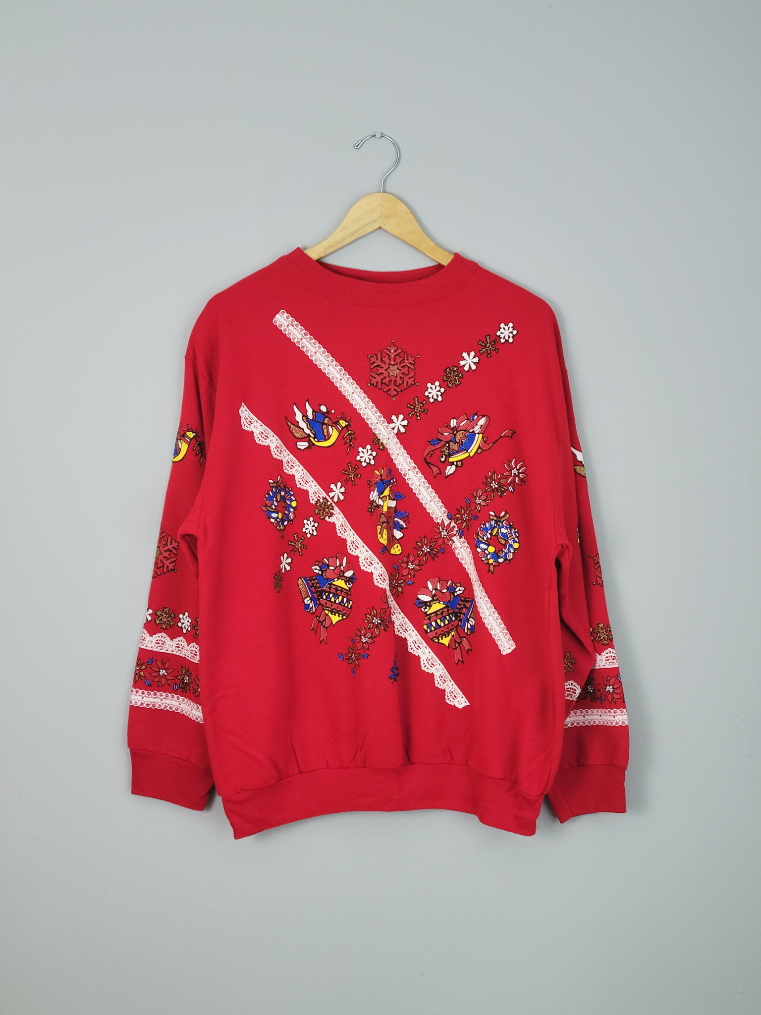 80's red Christmas sweatshirt, women's size large
