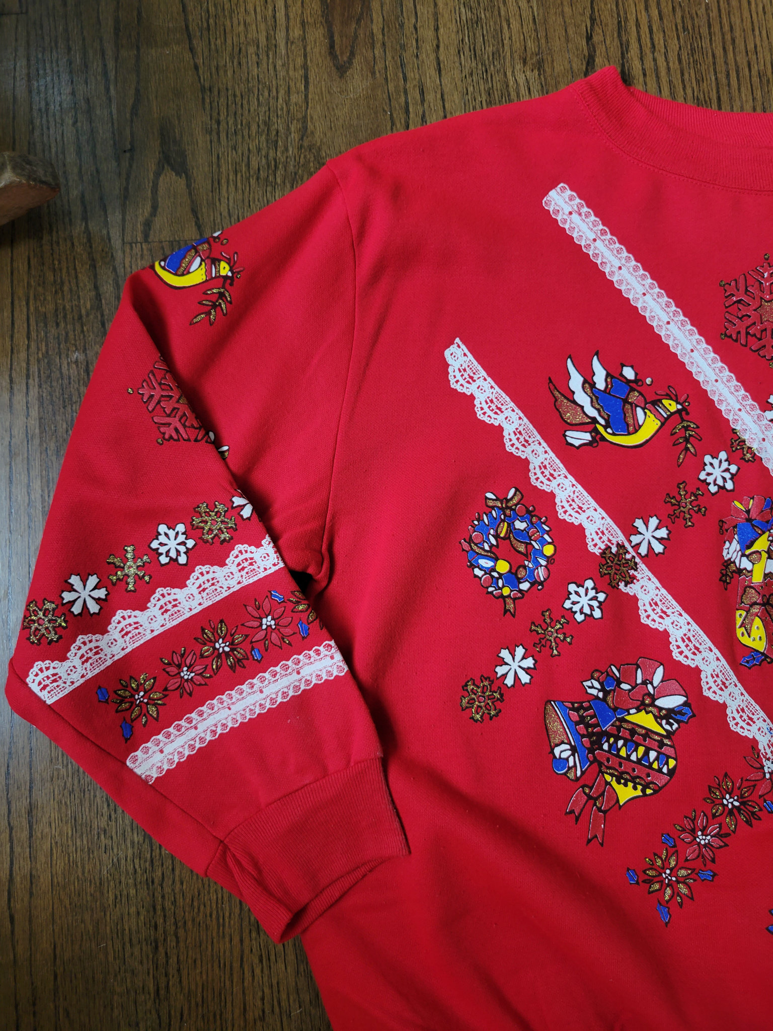 80's red Christmas sweatshirt, women's size large