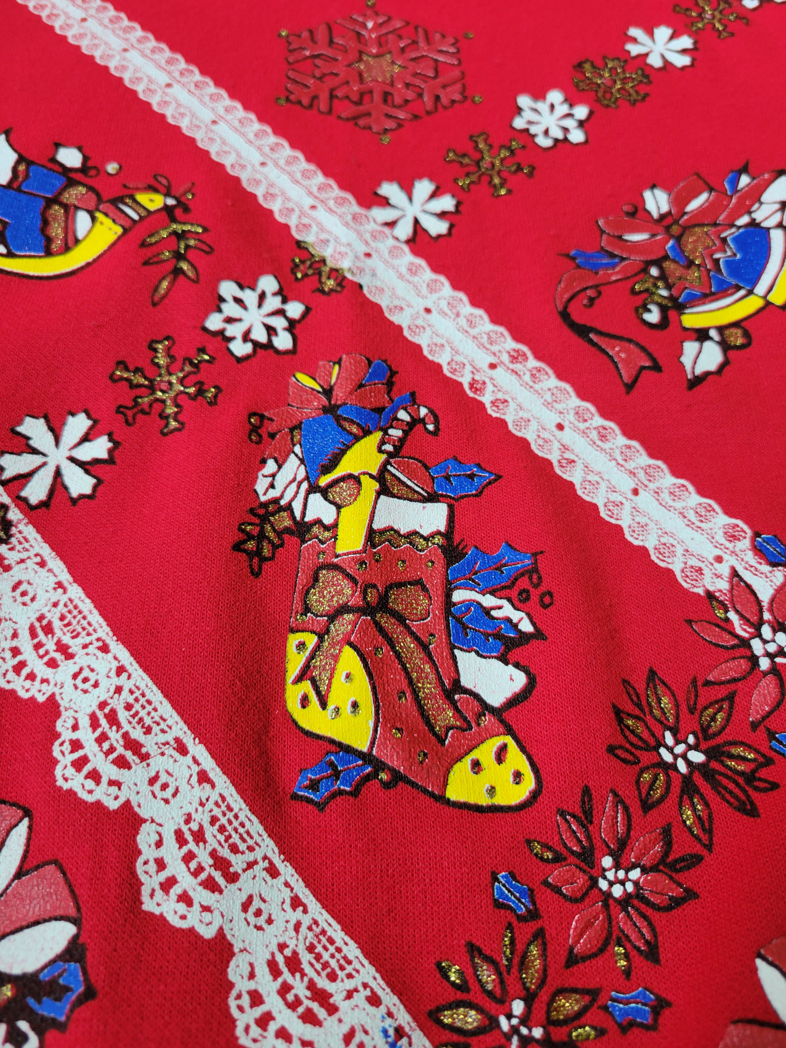 80's red Christmas sweatshirt, women's size large