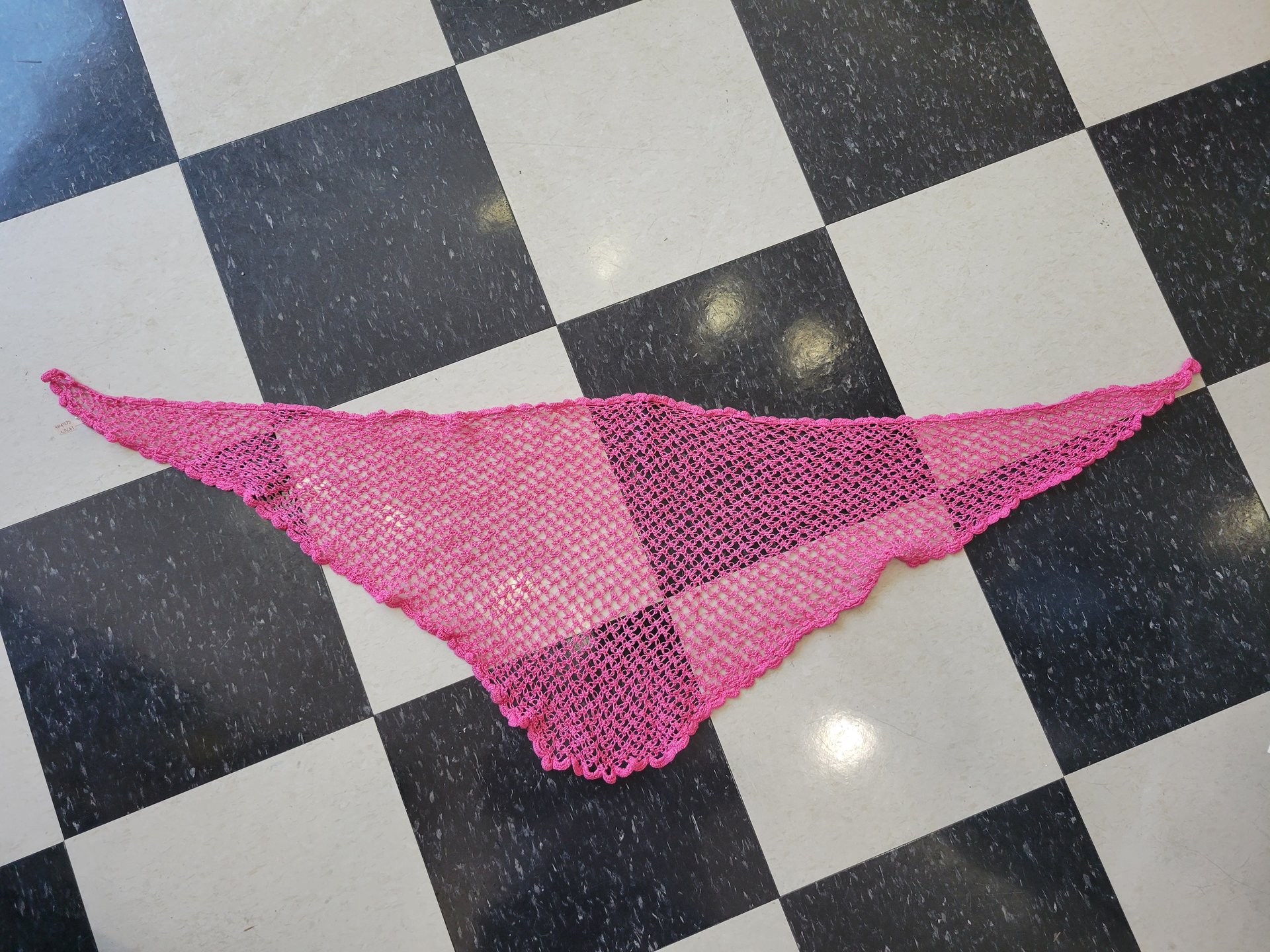 1970's crochet triangle scarf