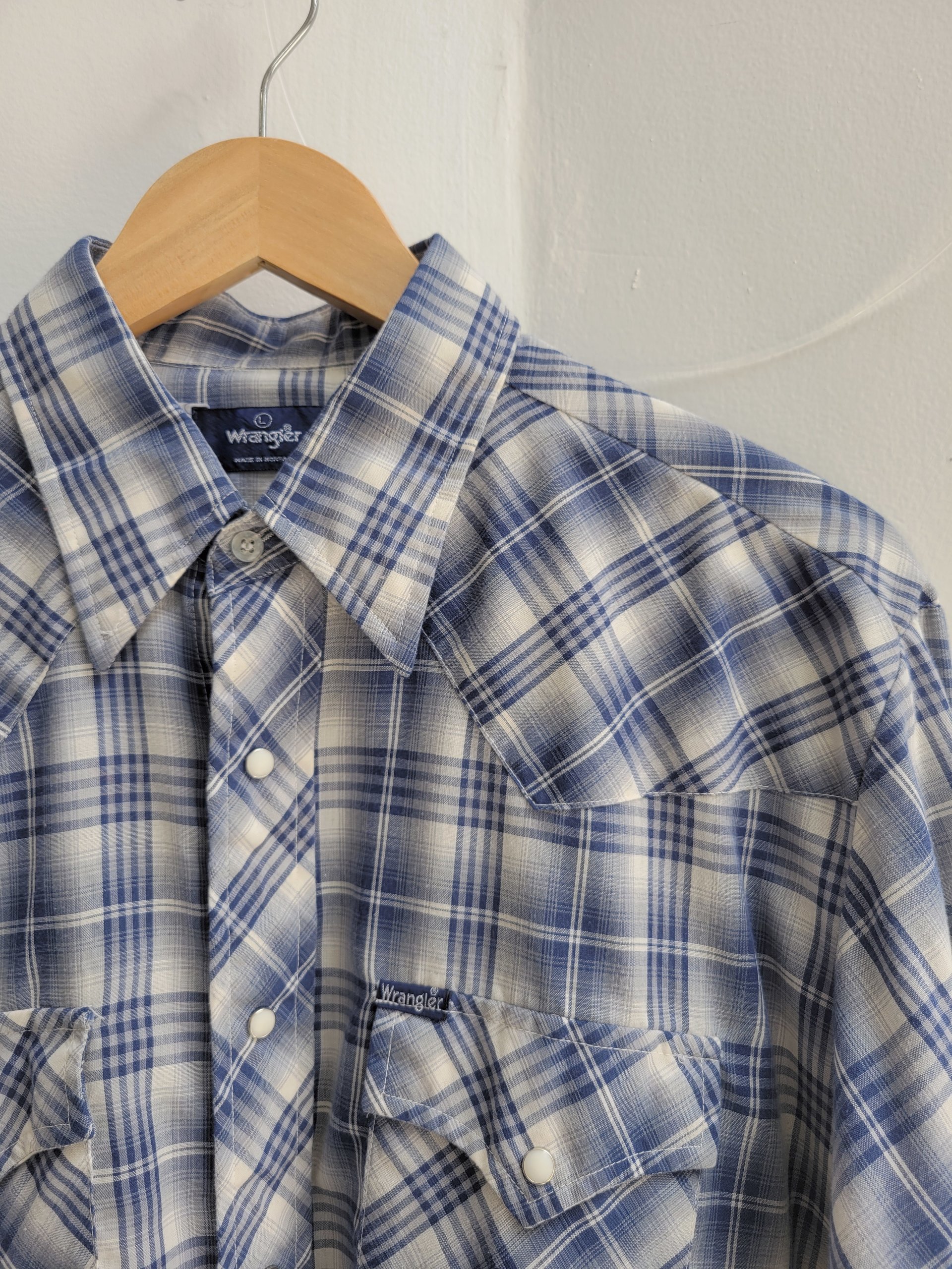 1970 Wrangler plaid button up shirt with pearl snaps, size large