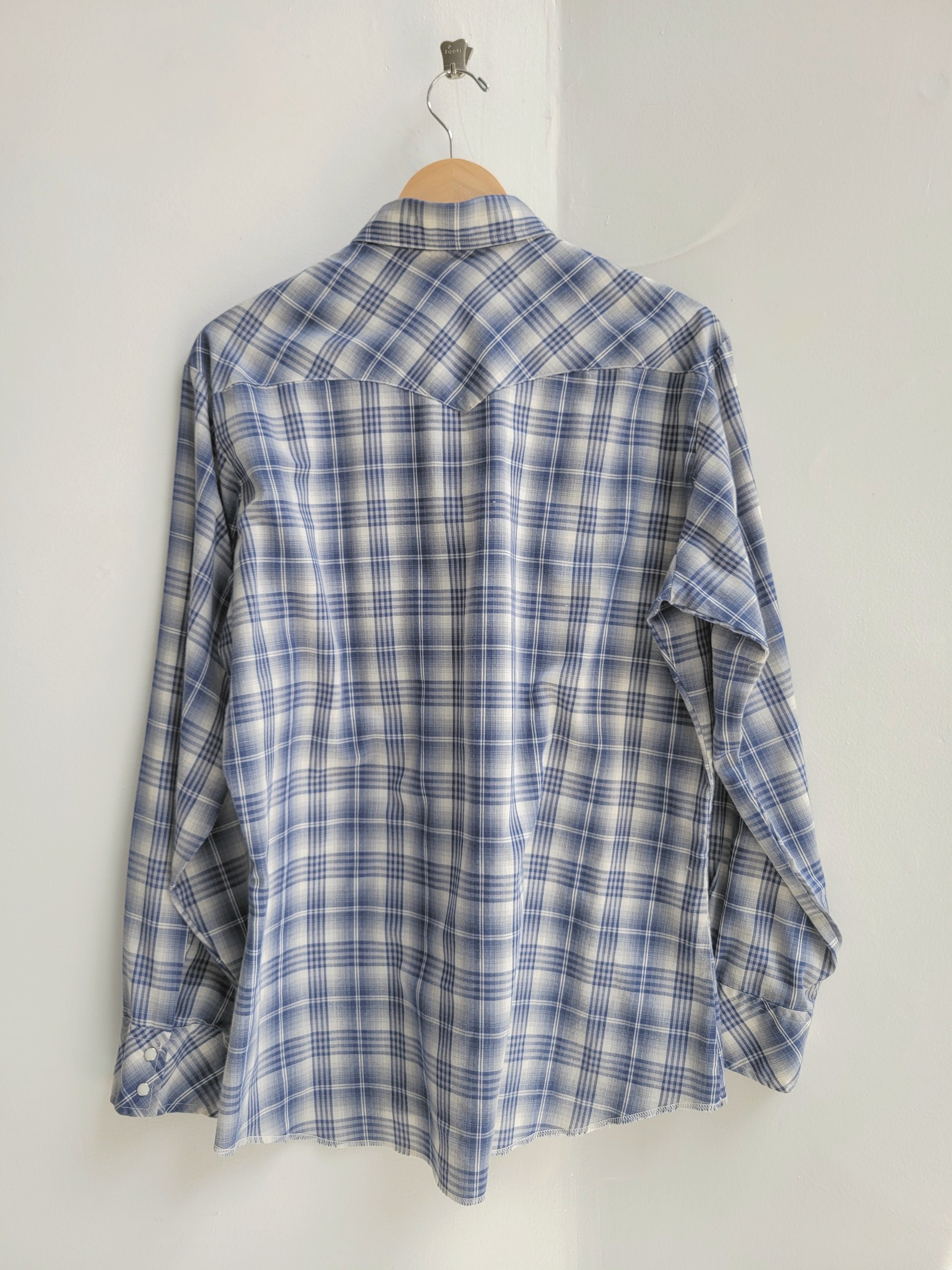 1970 Wrangler plaid button up shirt with pearl snaps, size large