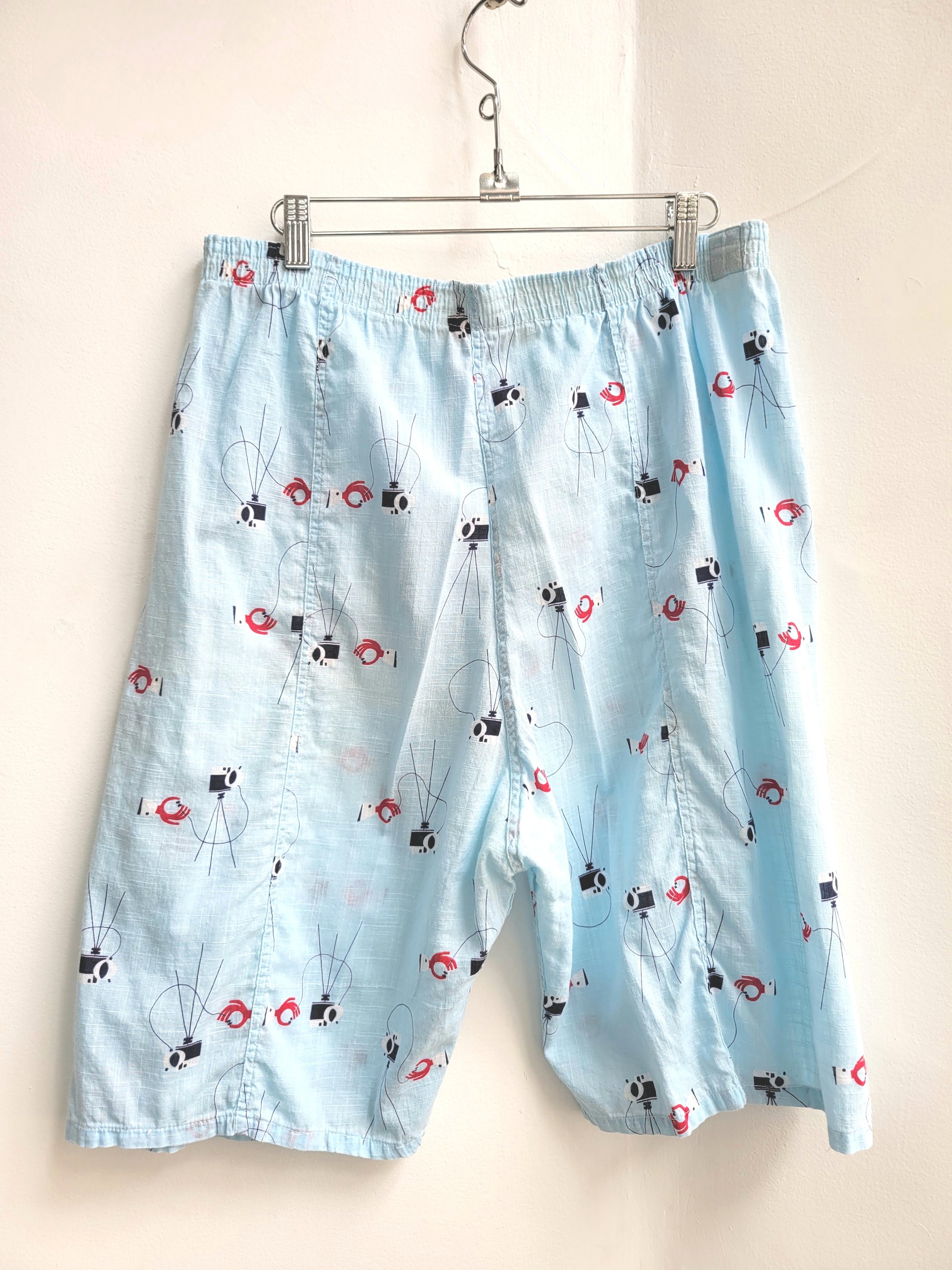 1950 Marlowe Mid Century Modern camera cotton set, medium