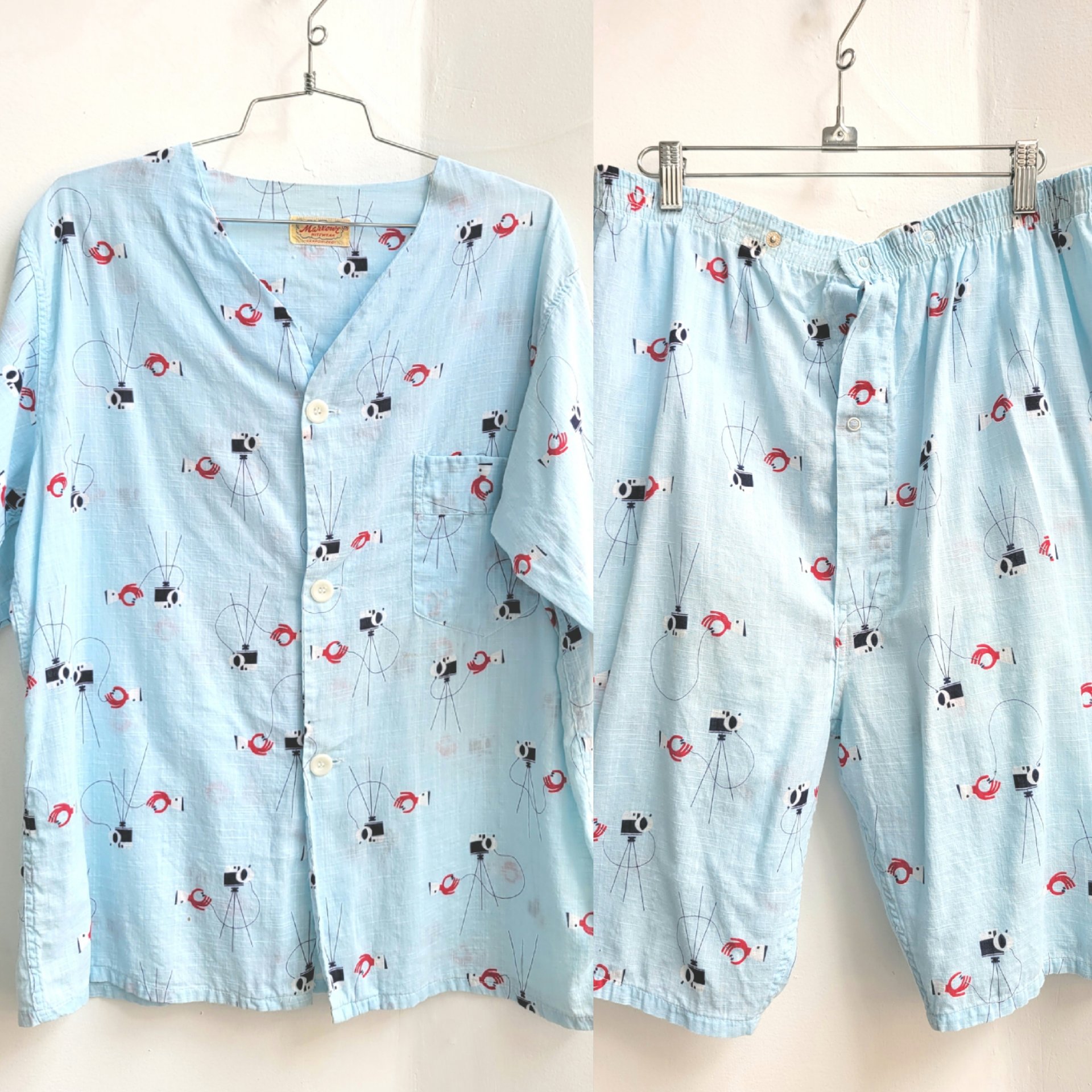 1950 Marlowe Mid Century Modern camera cotton set, medium