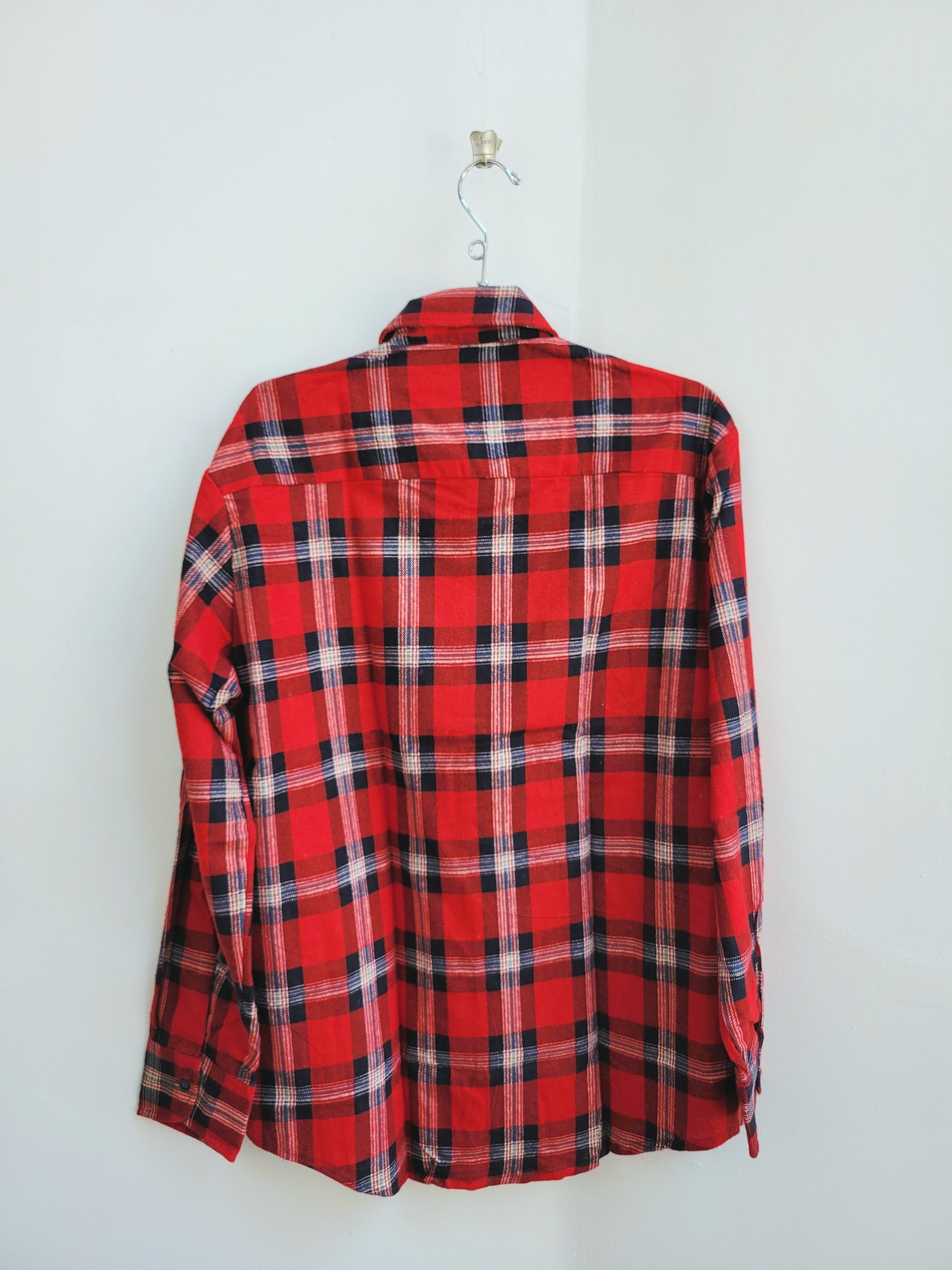 1970 Graffiti red plaid flannel button up shirt, medium