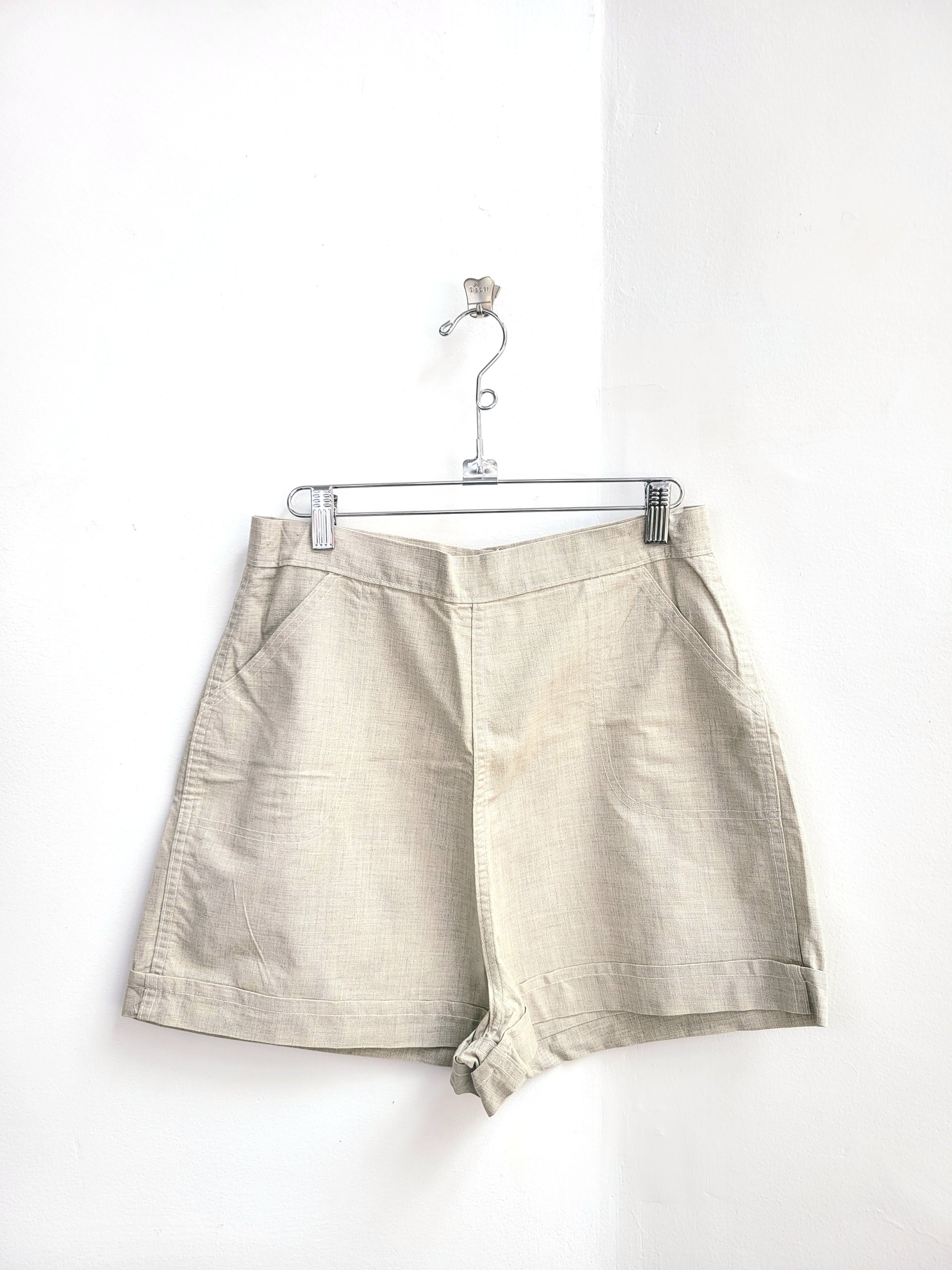1940 Lee high waisted khaki shorts, 28