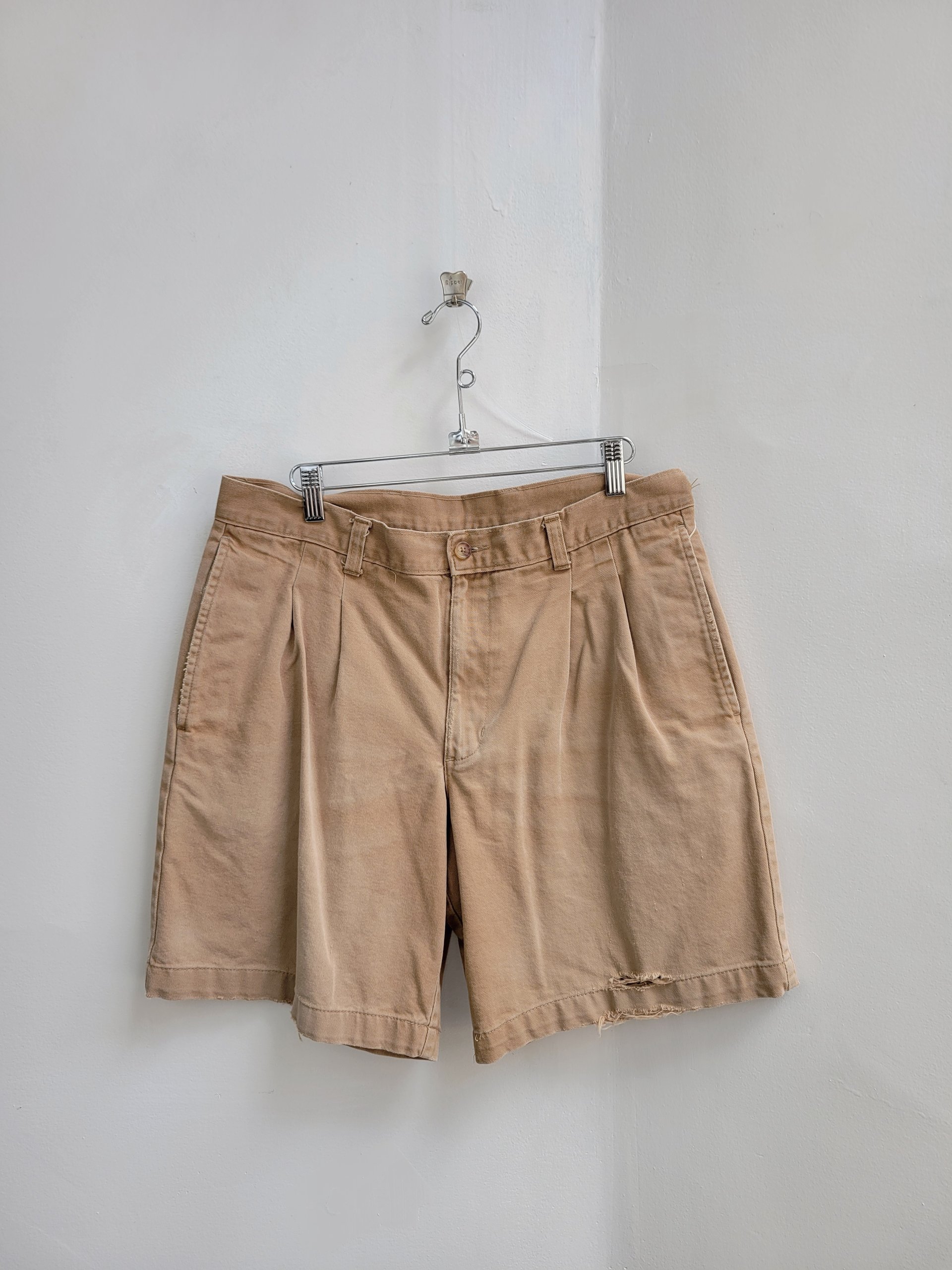 1990 INC distressed pleated khaki shorts, size 34