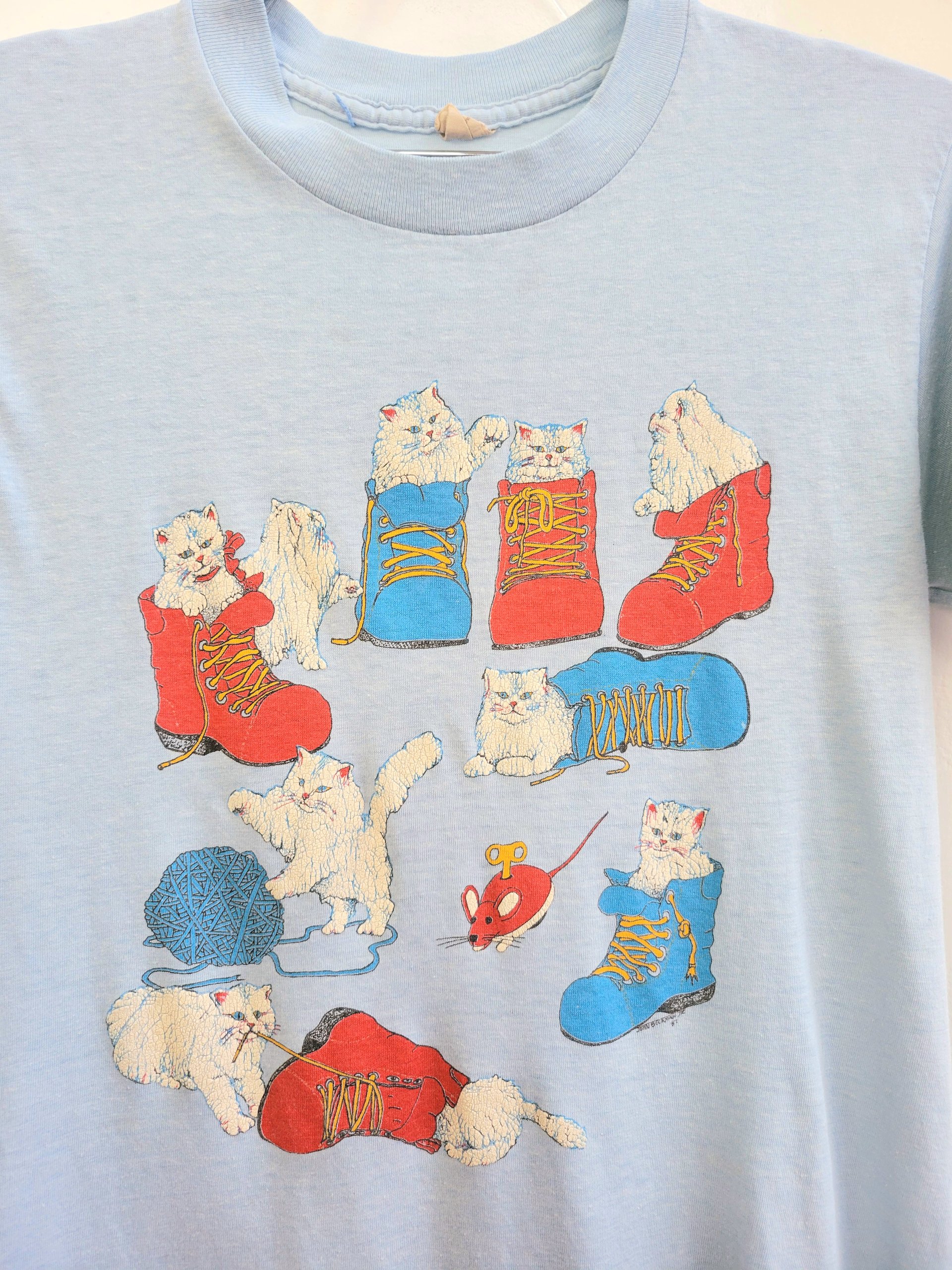 1987 kittens in boots distressed tee shirt, size small