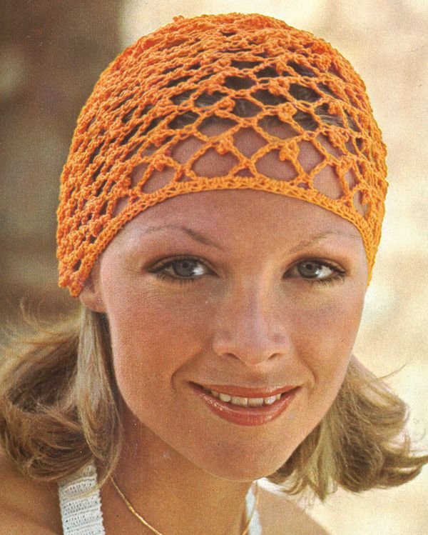 1970's crochet triangle scarf