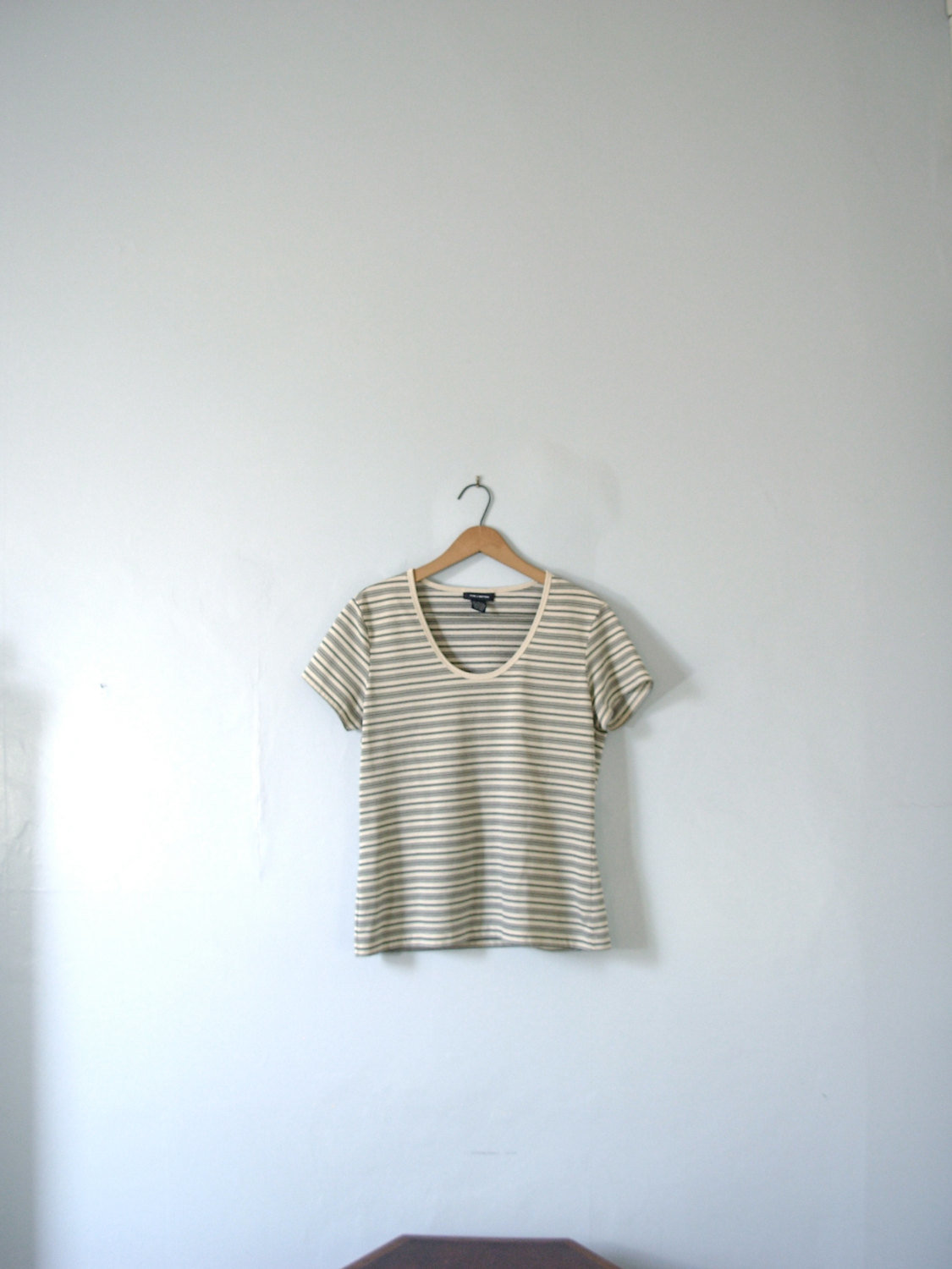 Vintage 90's beige and black striped shirt, size medium / large