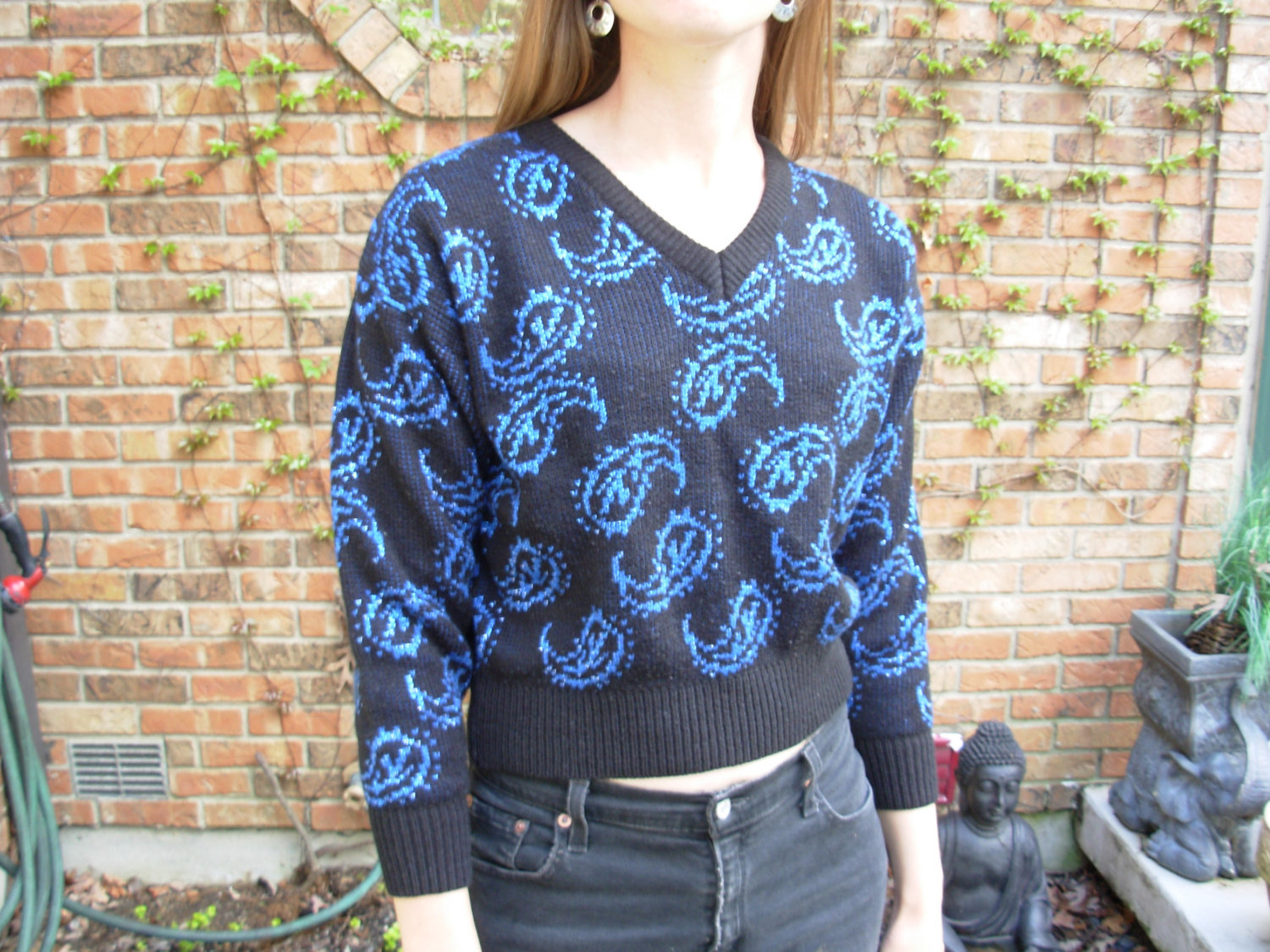 Vintage 80's dark navy sweater with metallic blue paisley designs, crop top, size medium M