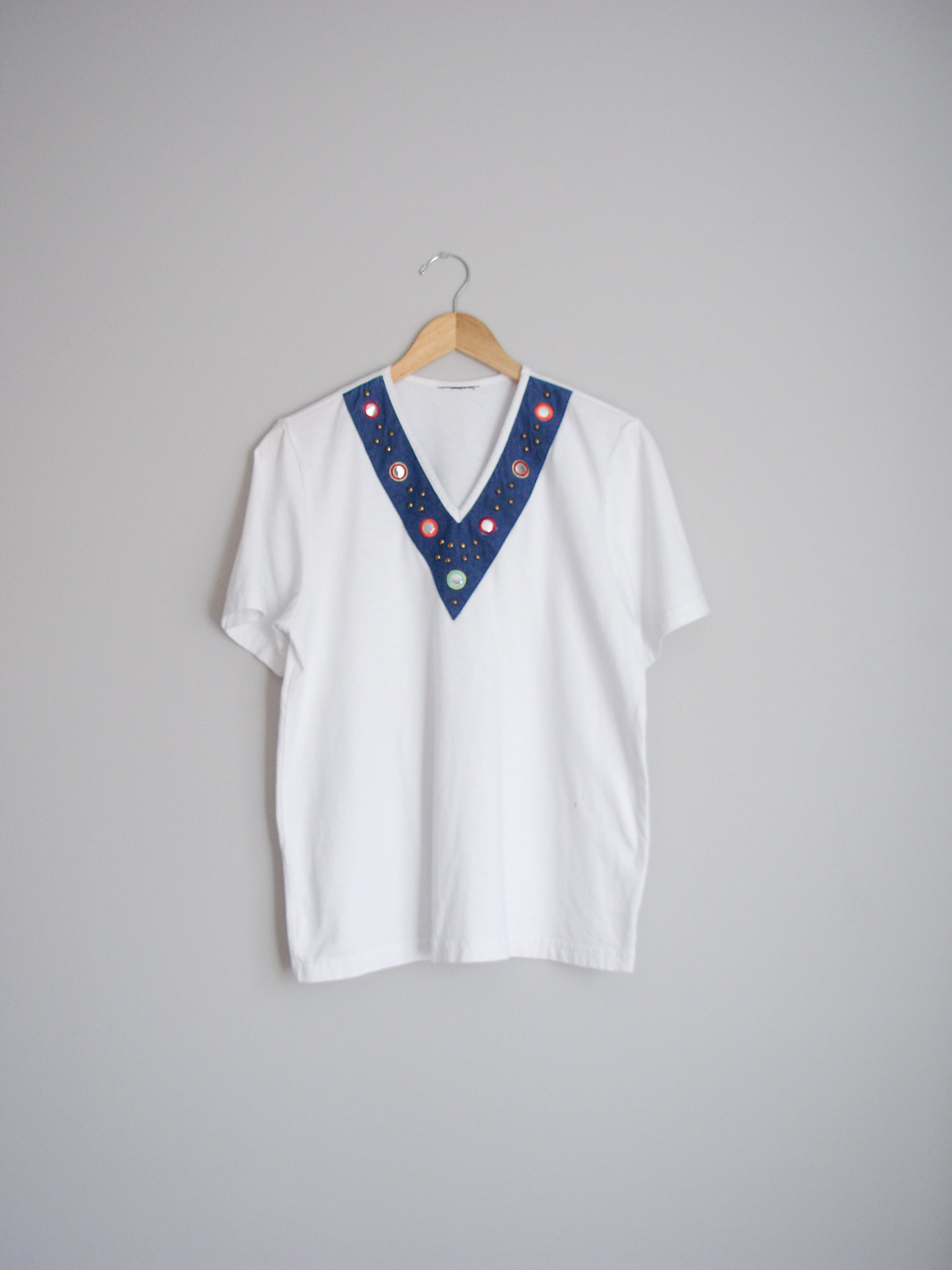 80's bedazzled white tee shirt, women's size medium