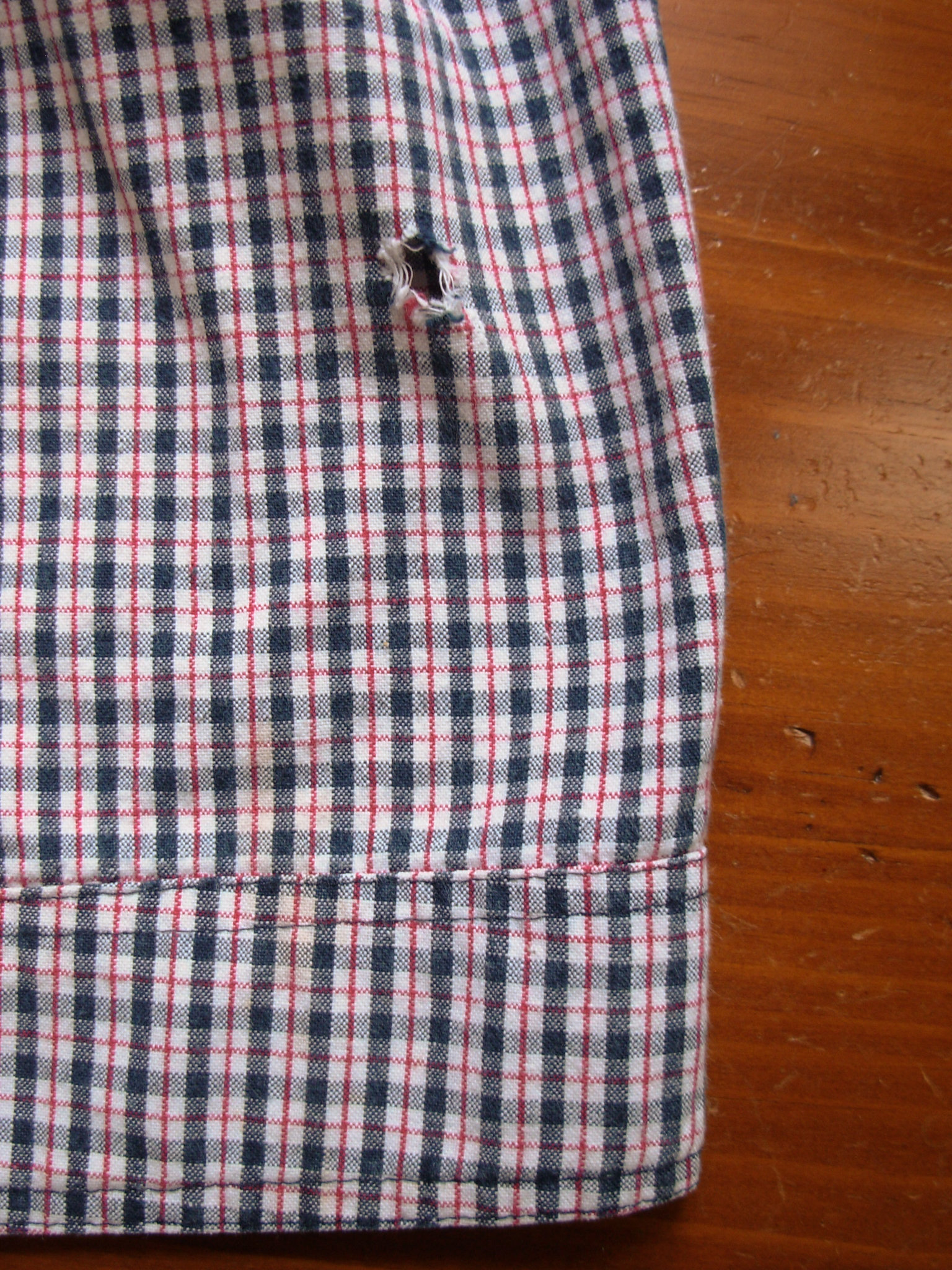 80's distressed plaid high waisted pleated shorts, women's size medium