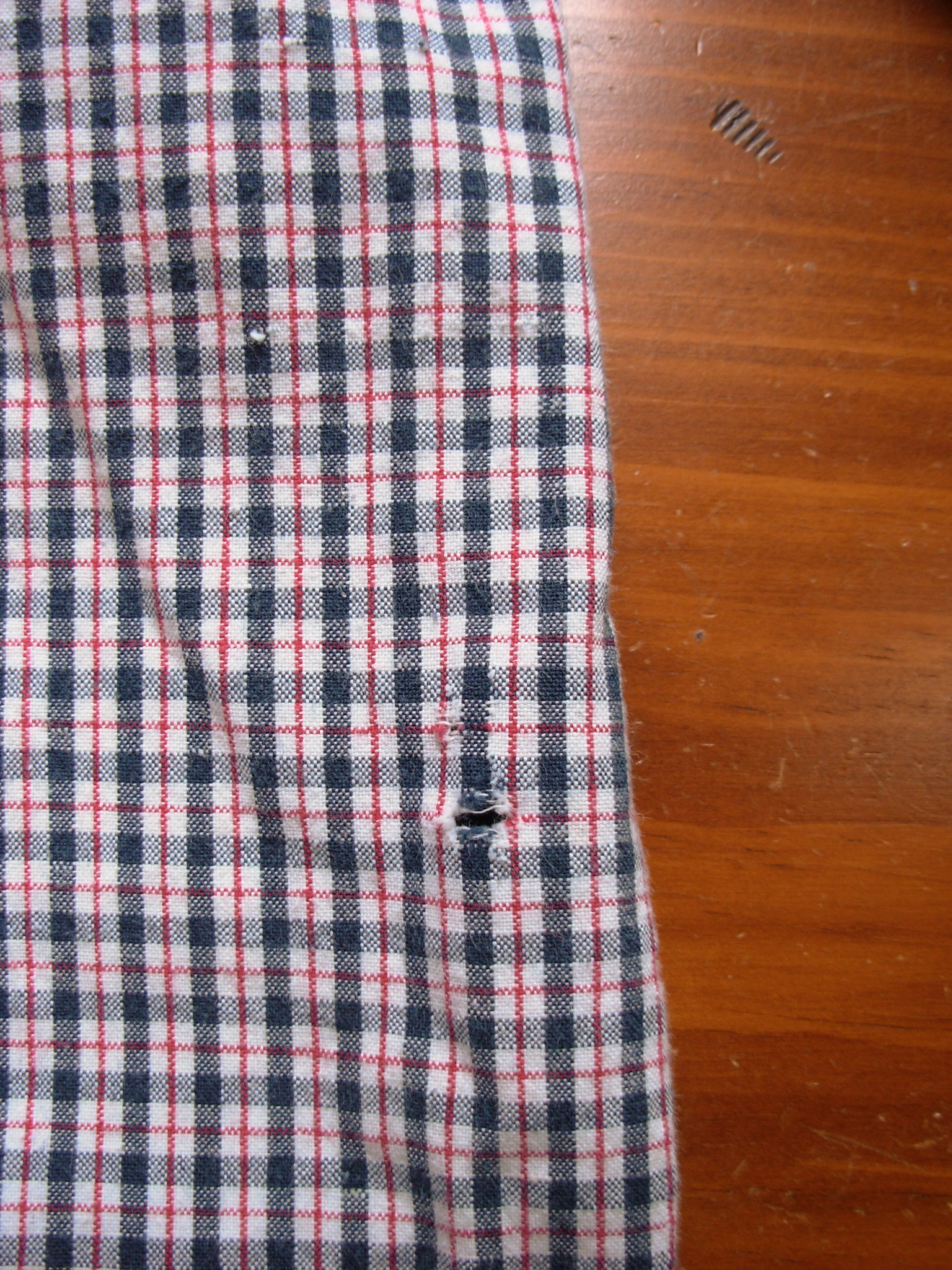 80's distressed plaid high waisted pleated shorts, women's size medium