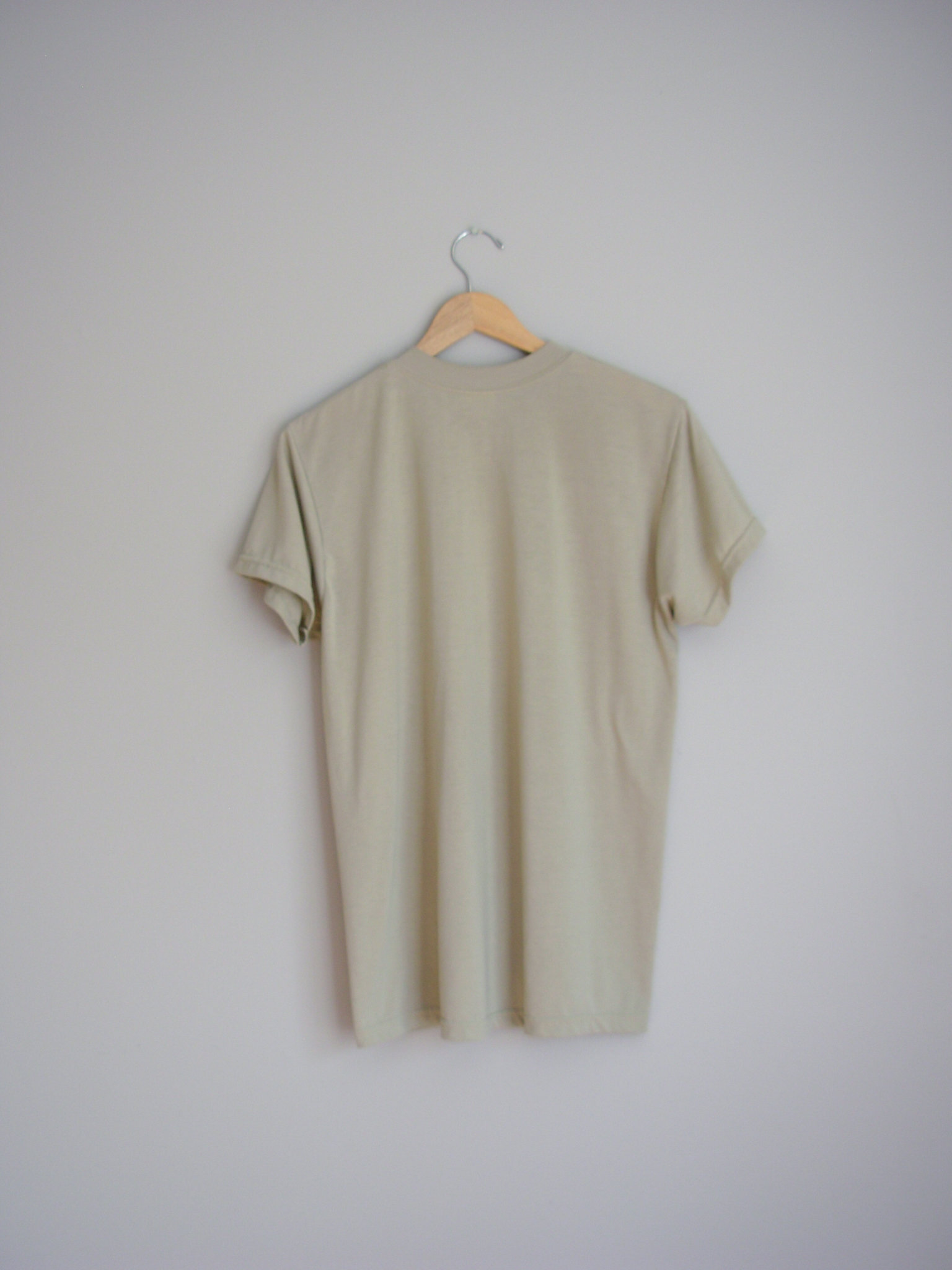 90's plain khaki tee shirt, men's size medium