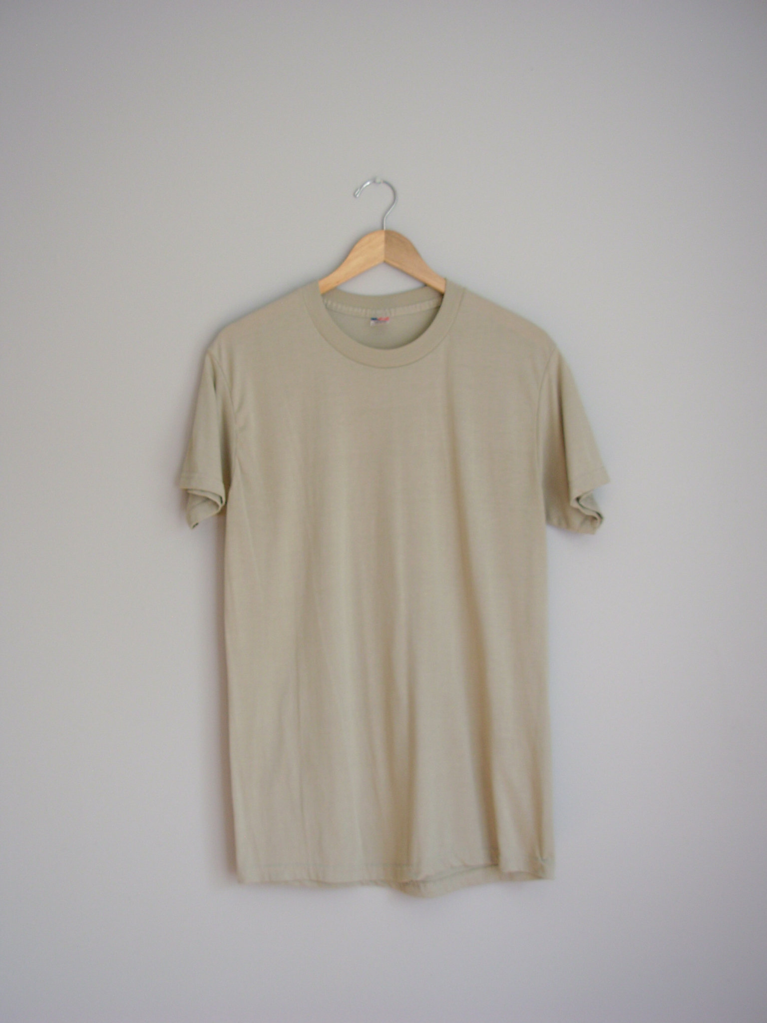 90's plain khaki tee shirt, men's size medium