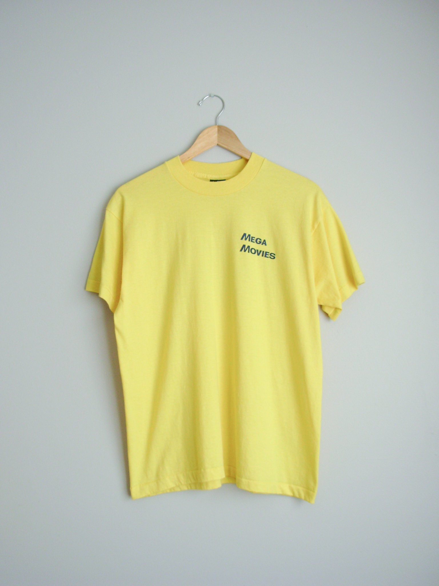 90's Beverly Hillbillies Mega Movies tee shirt, men's size large