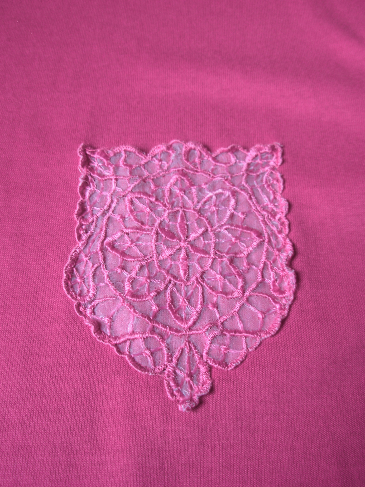 80's plain pink tee shirt with pocket, size medium