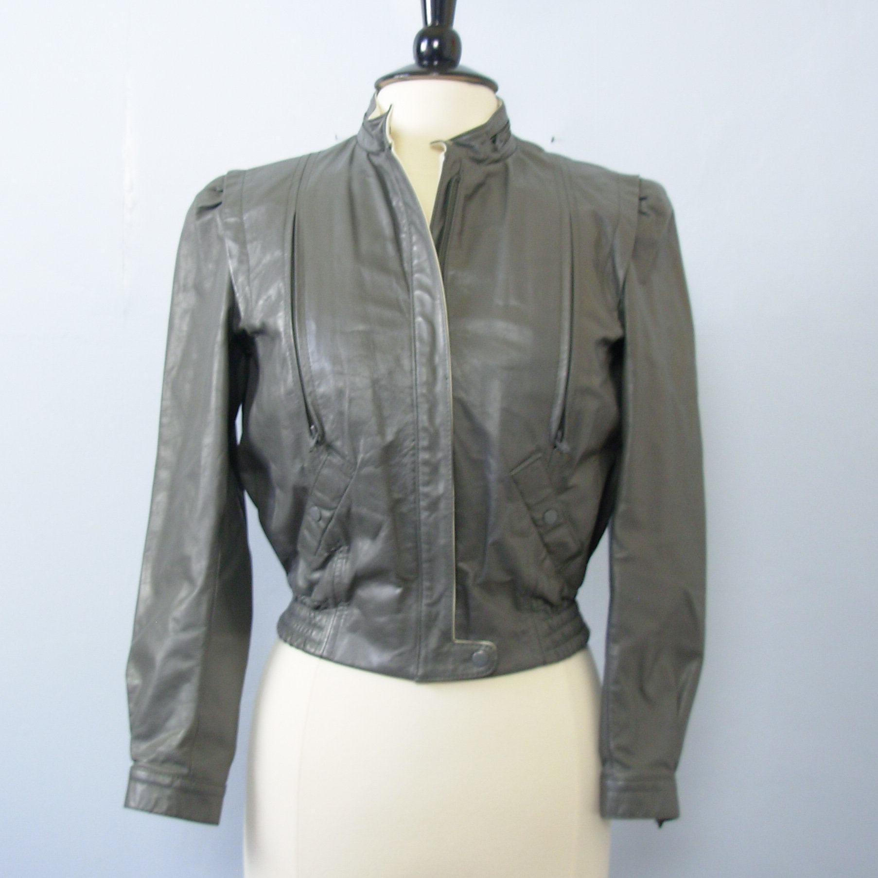 70's grey leather cropped jacket, women's medium / small