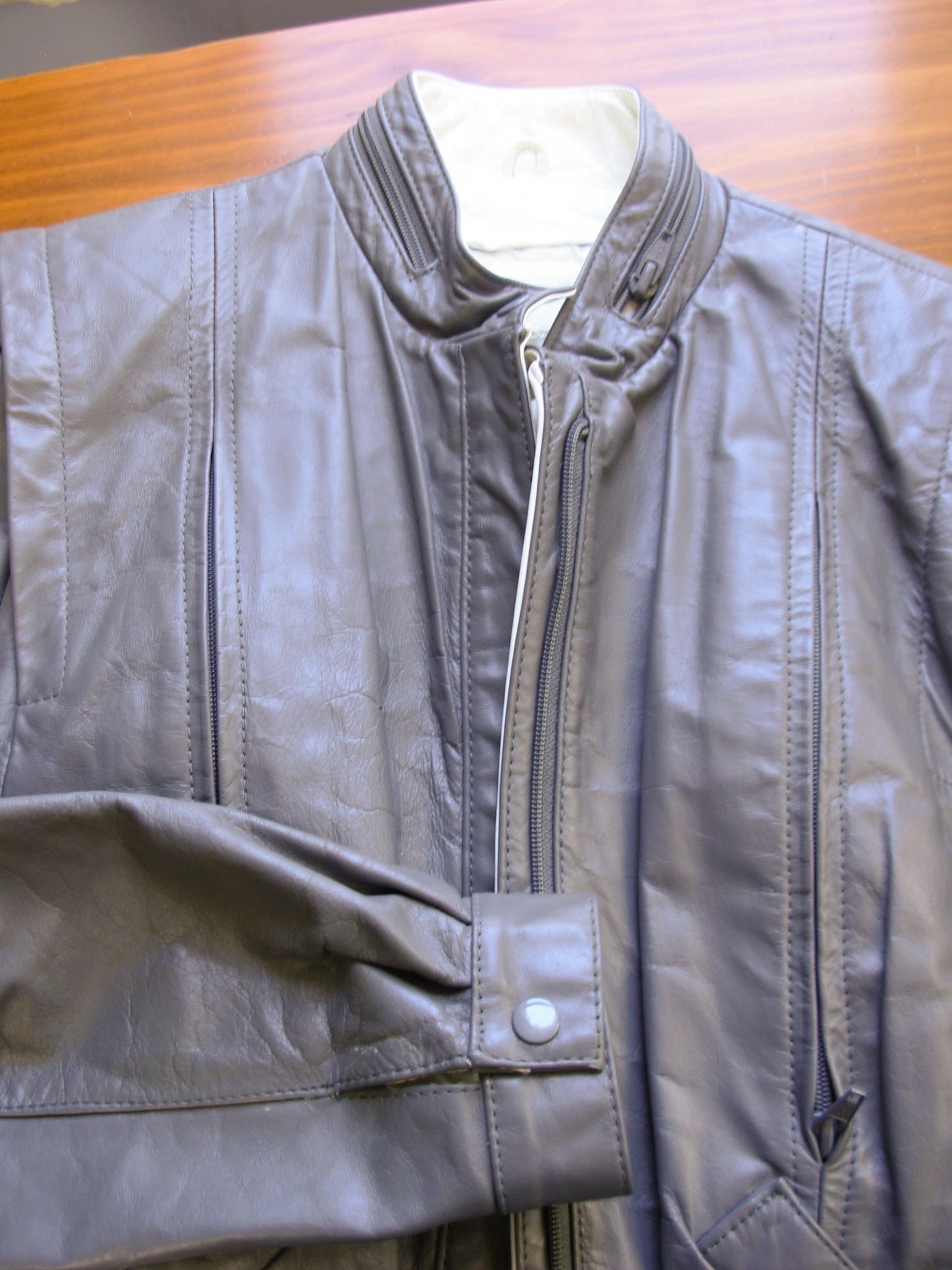 70's grey leather cropped jacket, women's medium / small