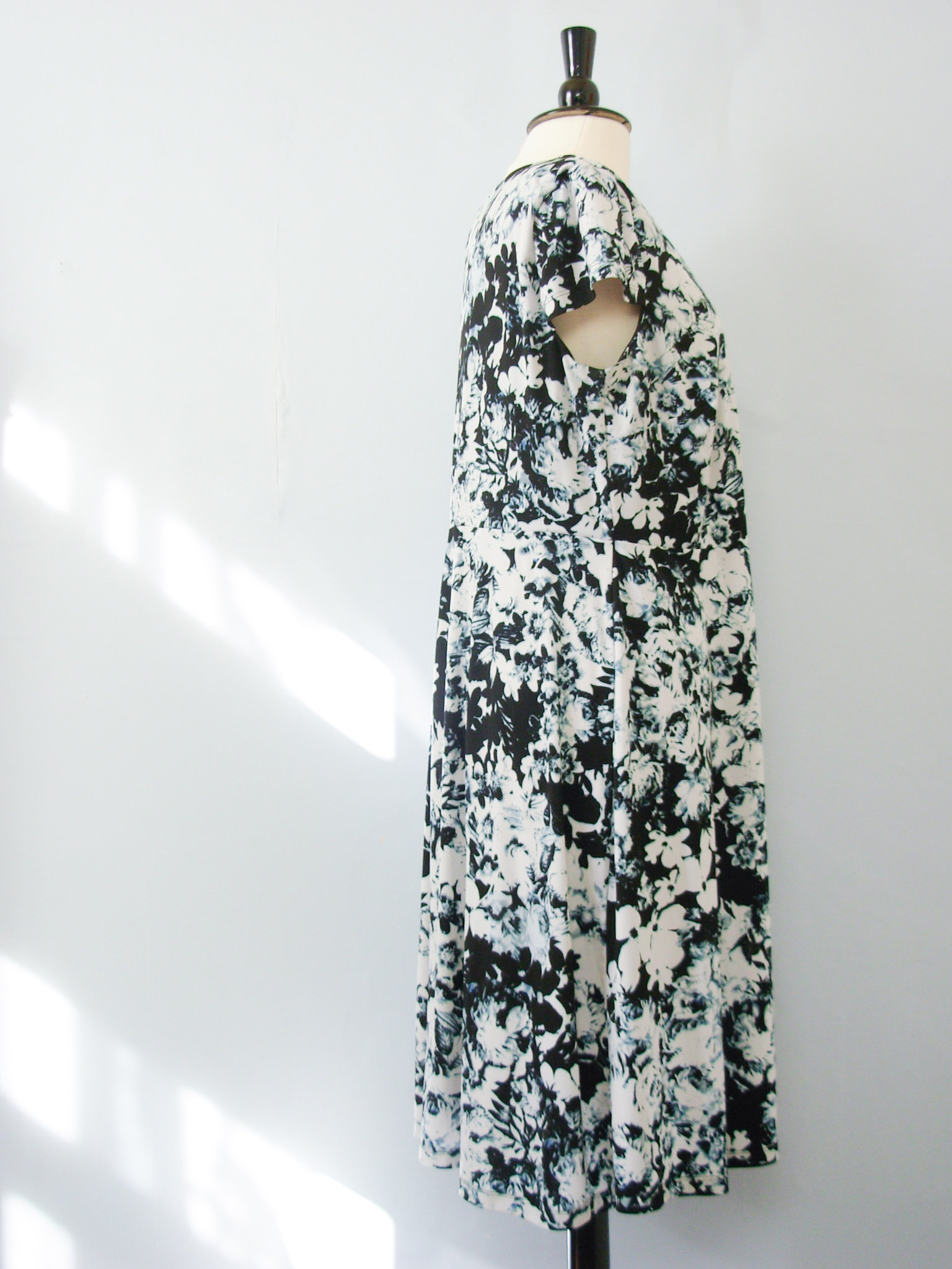 Y2K black and white cyber floral dress, women's size XL